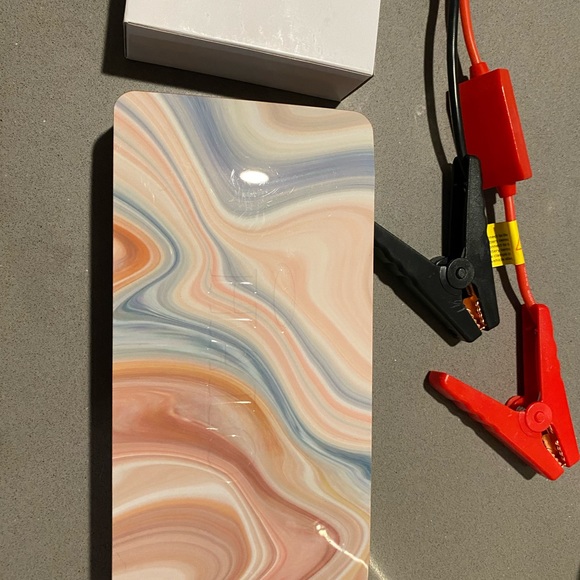 HALO Mophie Bolt Air+ with AC Inverter, Portable Jump Starter, Air Compressor,l - Picture 12 of 16